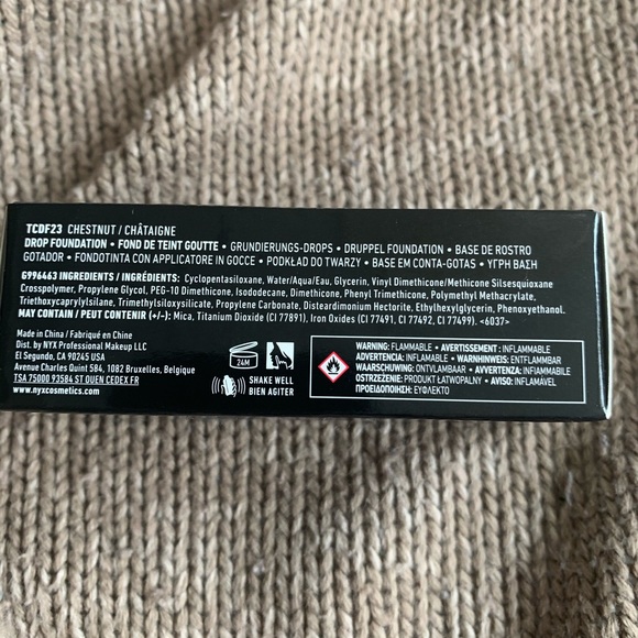 NYX Total Control Drop Foundation Chestnut - Picture 2 of 5